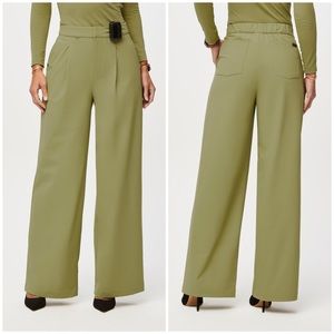 NWT FIGSPRO High Waisted Wide Leg Trouser - Size XS